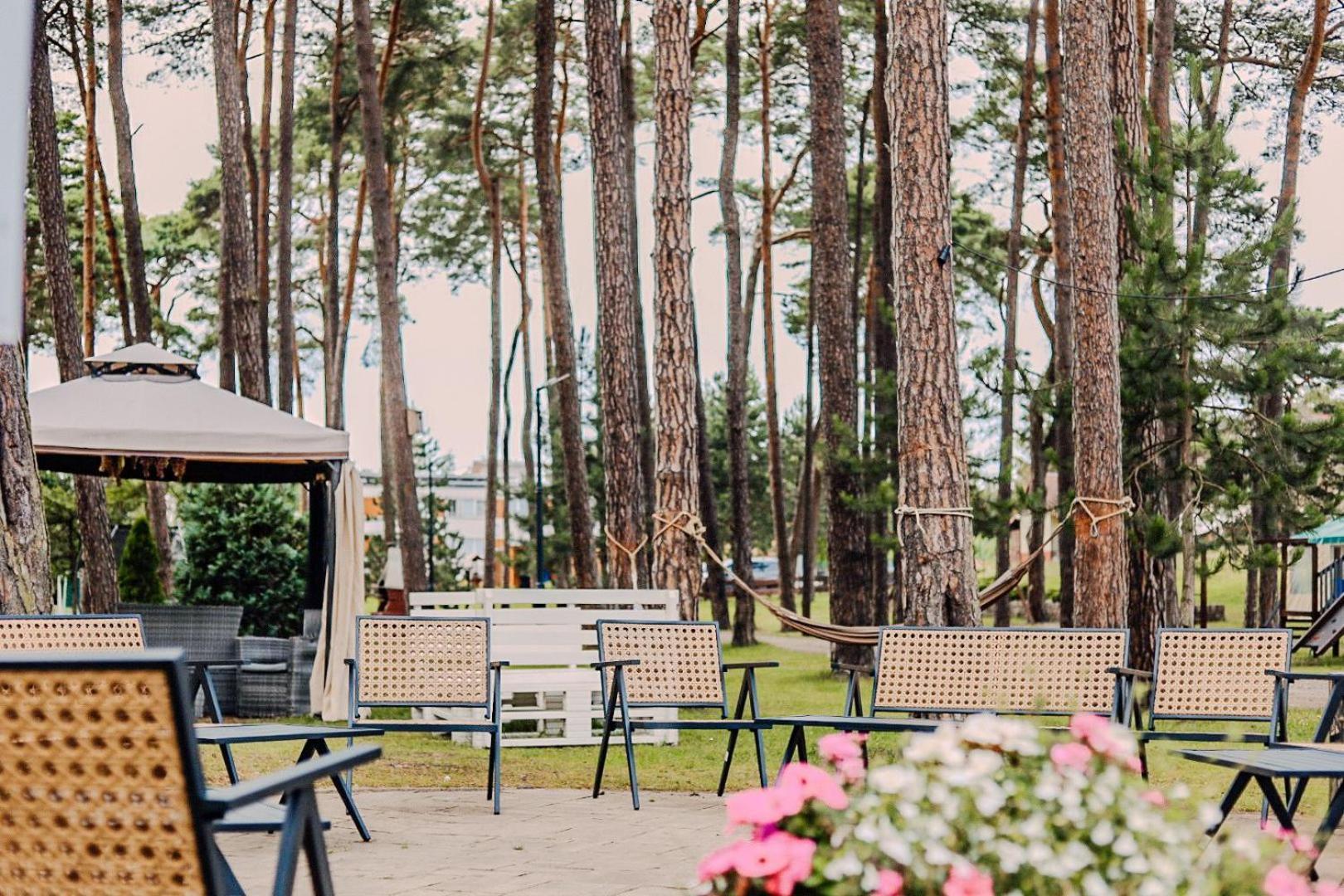Forest Family Resort - Domki Caloroczne Ustka Exteriör bild